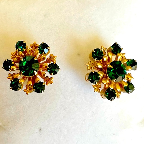 Vintage Duet Scatter Pins Green Rhinestones Gold Tone Filagree Setting - Picture 2 of 9